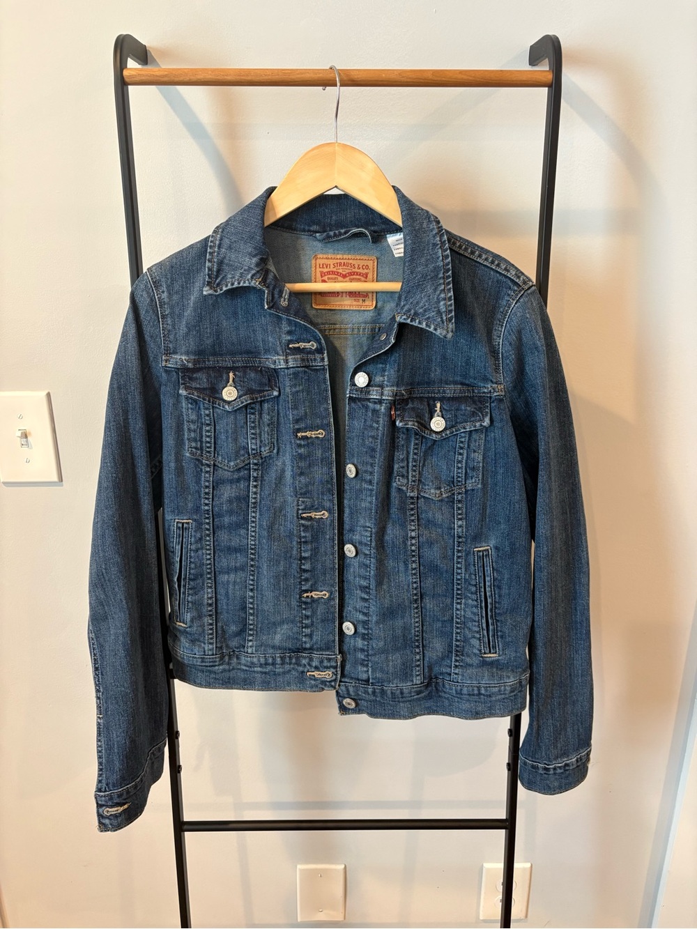Levi's Women's Dark Blue Denim Trucker Jacket